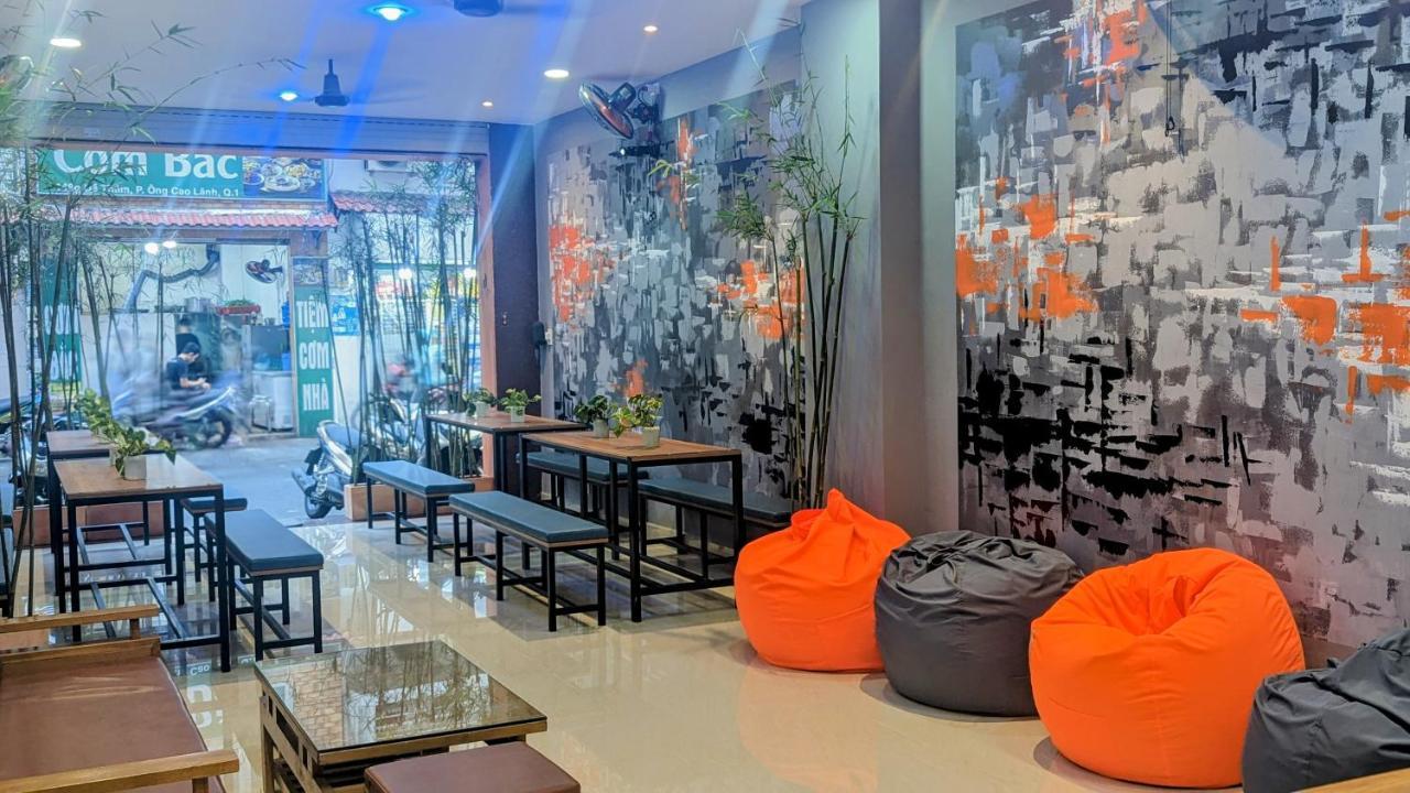 Base Backpackers Hostel Ho Chi Minh City Exterior photo