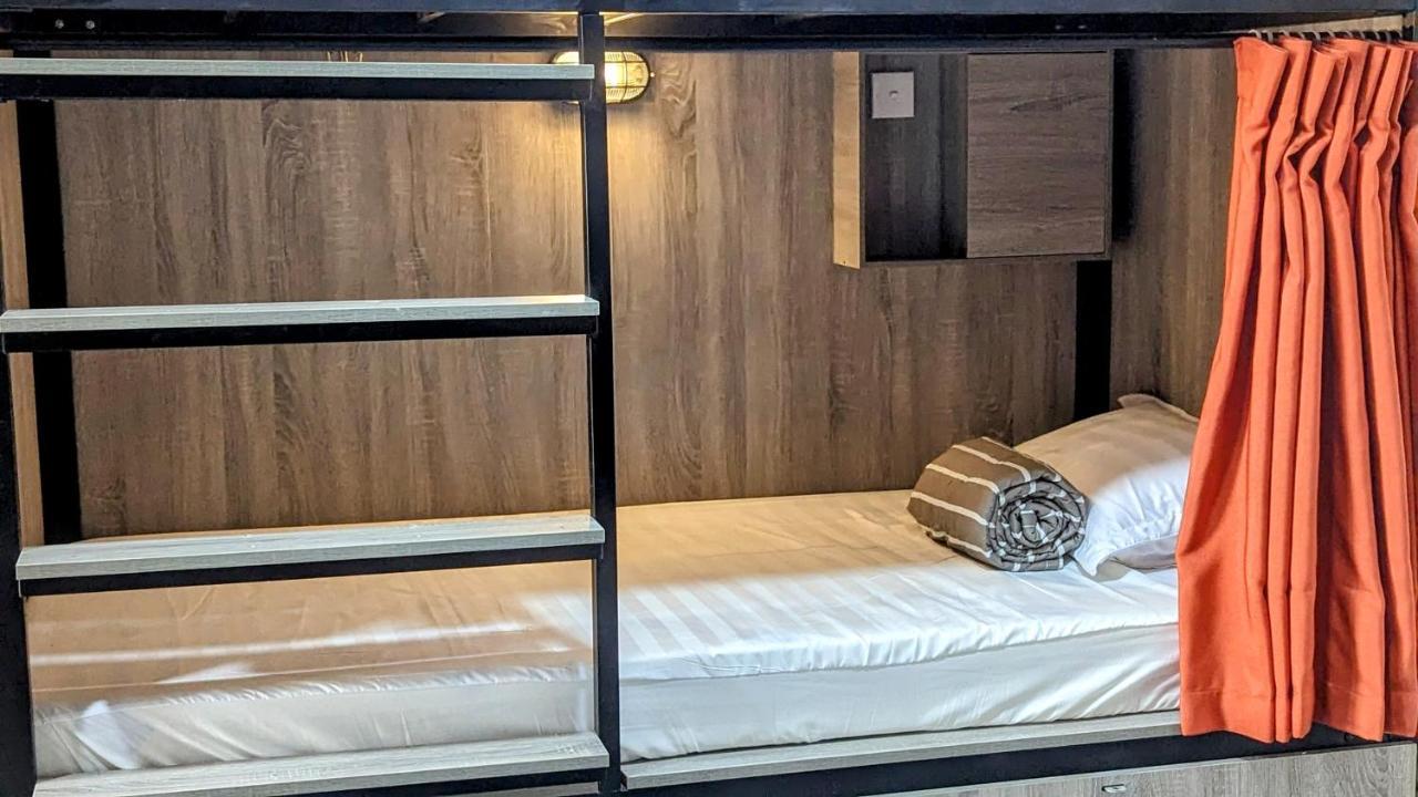 Base Backpackers Hostel Ho Chi Minh City Exterior photo