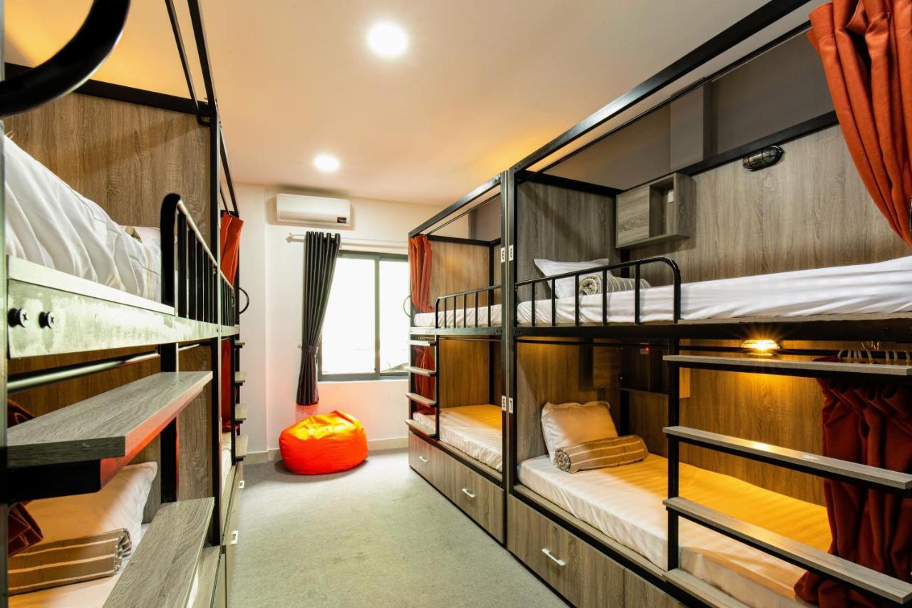 Base Backpackers Hostel Ho Chi Minh City Exterior photo