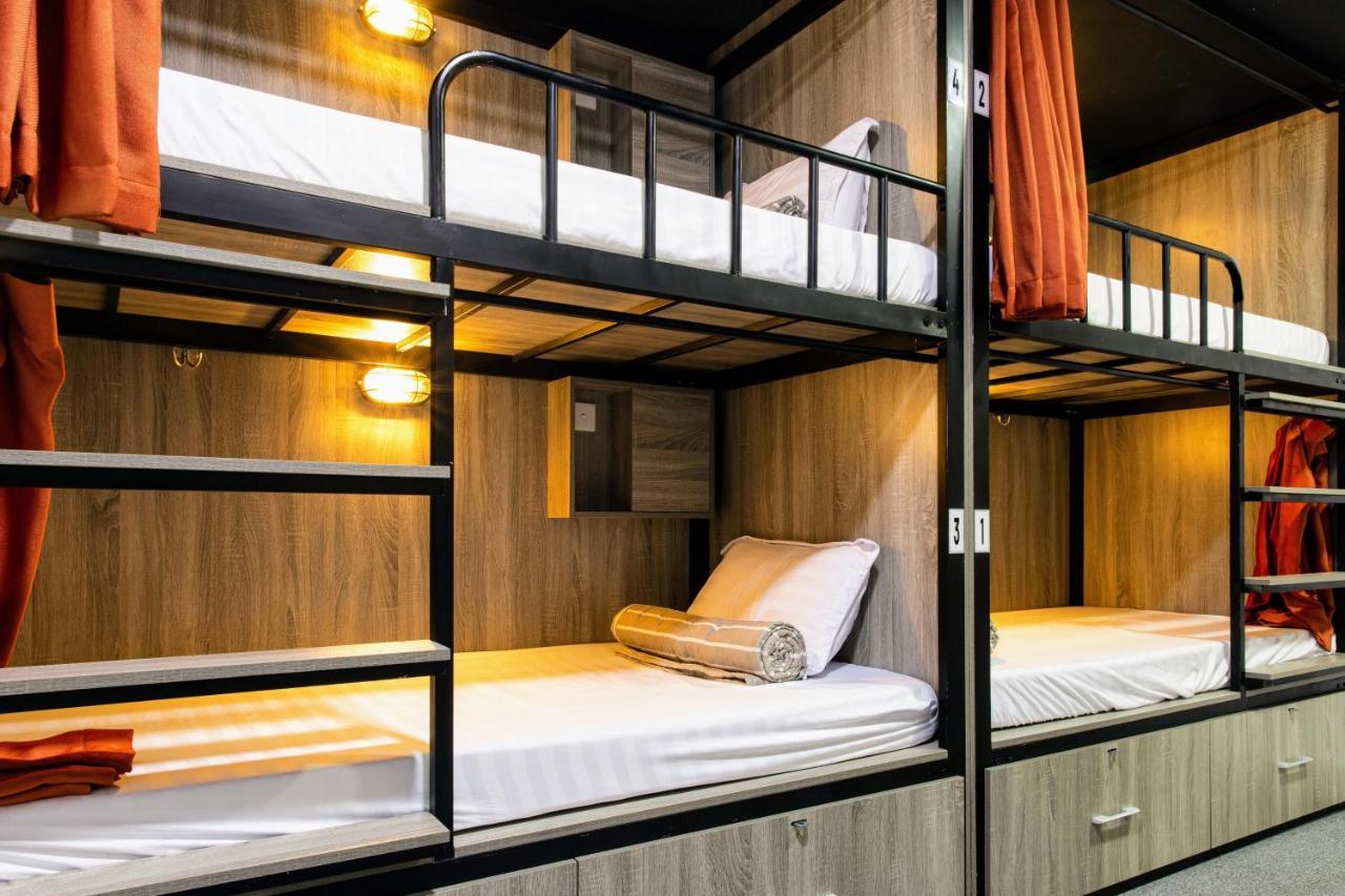 Base Backpackers Hostel Ho Chi Minh City Exterior photo