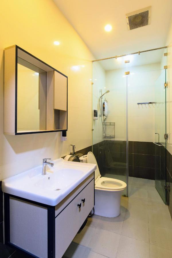 Base Backpackers Hostel Ho Chi Minh City Exterior photo